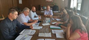 ou sreshta transport 709231 На работна среща при областния управител бяха обсъдени промени в транспортната свързаност на Ловеч и Троян със София