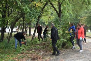 pochistvane obshtina 1809231 3 Служители от общинската администрация в Ловеч се включиха в акцията „Да изчистим България заедно“
