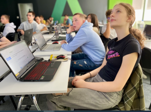 telerik 509231 Училищна Телерик Академия отвори приема за безплатни обучения в Ловеч по ИТ за 2023/2024 учебна година