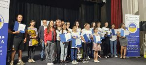 uchilishta europa 3009231 1 Областният управител връчи Кеймбридж сертификати на 15 ученици от Училища Европа – Ловеч