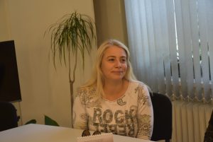 anelia blagodarnost 2510231 5 Mедицинската сестра от Детска ясла „Шарено петле“ Анелия Недева, спасила детенце, получи благодарствен адрес от кмета Корнелия Маринова