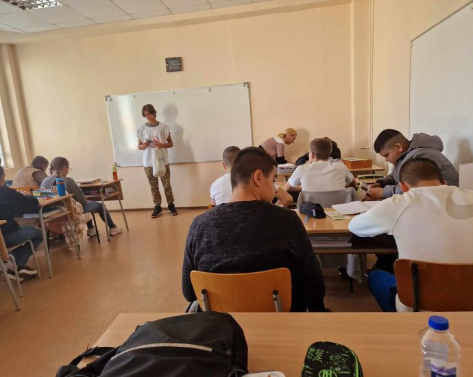 dobrovolci 1710231 6 МЛАДИТЕ ЧЕРВЕНОКРЪСЦИ ОТ ЛОВЕЧ ПРЕДСТАВИХА ДОБРОВОЛЧЕСТВОТО