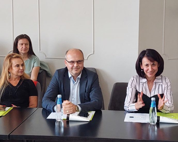 forum gabrovo ou 2610231 2 Добрите практики в сферата на екологичната отговорност представи областната администрация на форум в Габрово