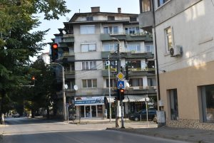 stalbove remont 310231 От събота в Ловеч започват изкопни работи в зоната на тротоарната площ за подмяна на два броя стълбове от мрежа ниско напрежение на ул. „Цачо Шишков“ и ул. „Княз Имеретински"