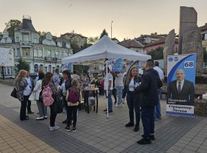 stracimir petkov 1110231 2 Кандидатът за кмет на община Ловеч Страцимир Петков награди победителя в турнира по джитбол и пилота, спечелил третия кръг от националния рали шампионат