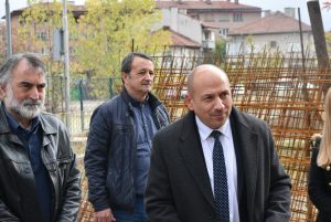 1 По сметките за общински дейности има 250 000 лв. и неразплатени фактури над 5.2 милиона лева