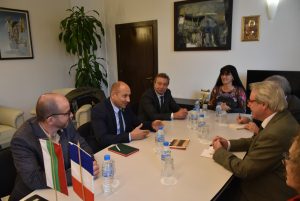 frenski poslanik 2811231 5 Посланикът на Франция в България Жоел Мейер се поинтересува какви са проблемите пред един наскоро избран кмет, какъвто е Страцимир Петков