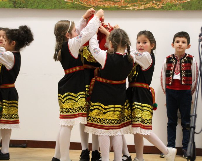 teteven semeistvo 2211231 5 Община Тетевен отбеляза Въведение Богoродично или Деня на християнското семейство и християнската младеж