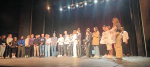 abiturienti 112231 АБИТУРИЕНТИ ПОКАНИХА НА БАЛ СВОЯТА КЛАСНА ПО НЕСТАНДАРТЕН НАЧИН НА КОНЦЕРТА НА ГЕОРГИ ХРИСТОВ В ЛОВЕЧ!