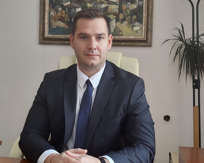 cvetelin vinchev 112231 Зам. кмет Винчев пак предлага на Общински съвет искането си Община Ловеч да поемане дълг от 6,4 млн. лв.