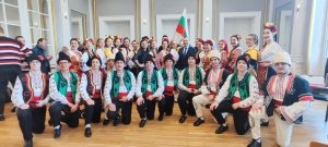 laval 812231 2 Кметът Петков се е завърнал от посещение в Лавал. Фолклорният танцов ансамбъл „Магия“ и Общинският духов оркестър представиха ловешката култура