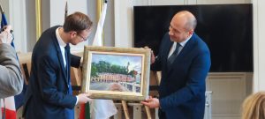 laval 812231 3 Кметът Петков се е завърнал от посещение в Лавал. Фолклорният танцов ансамбъл „Магия“ и Общинският духов оркестър представиха ловешката култура