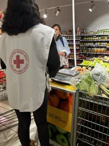 red cross 1312231 4 БЪЛГАРСКИ МЛАДЕЖКИ ЧЕРВЕН КРЪСТ ЛОВЕЧ С АКЦИЯ В БИЛЛА, ПАРТНЬОР ПО ПРОГРАМА „ТОПЪЛ ОБЯД“