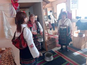 babuvane 2101241 3 Самодейците от фолклорна група „Югла“ при Народно читалище „Пробуда - 1926 г.“ - село Йоглав представиха традиционния ритуал „Бабуване“