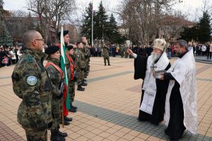 bogoiavlenie lovech 601241 1 Спасилият светия кръст на Йордановден Рони дарява паричната си награда за деца в нужда