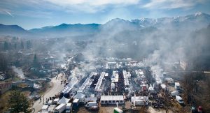 aprilci praznik slanina 2602241 2 „Празникът на сланината и греяната ракия” в Априлци - традиция, която събра над 30 000
