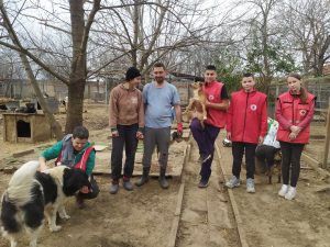 red cross 1202241 6 ДОБРОВОЛЦИТЕ НА БЧК – ЛОВЕЧ ОТНОВО ПОМОГНАХА НА БЕЗДОМНИЧЕТАТА И НПО „ДОМ ЗА БЕЗДОМНИЧЕТА“