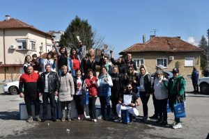 damsko rali 1703241 2 15 дами и четирима мъже застанаха на старт в традиционното мартенско автомобилно състезание. Победител е тимът на „Бързи и яростни“