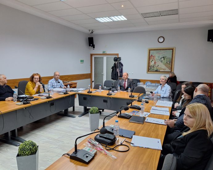 forum 1103241 2 Ловеч беше домакин на дискусия на тема „Повишаване на финансовата автономност на българските общини“