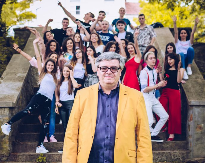 ivo rajnov 903242 Иво Райнов, човекът създаващ общности, учителят споделящ знания, класният даващ крила, постигна един от най-високите резултати в България в конкурсите за директори