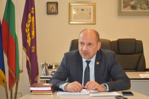 kmet petkov 1403241 Община Ловеч предлага прекратяване на договора за проект по НПВУ заради пазарна невъзможност и риск от неизпълнение