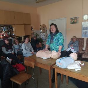 red cross 503241 4 ЧК ЛОВЕЧ С ОБУЧЕНИЕ ПО ПЪРВА ПОМОЩ НА СЛУЖИТЕЛИ ОТ „ДОМ ЗА СТАРИ ХОРА“ И ДГ „АПРИЛЧЕ“ - АПРИЛЦИ