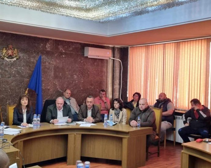 zasedanie komisia gori 1903241 В Ловеч се проведе заседание на регионалния консултативен съвет по опазване на горите, дивеча и рибата