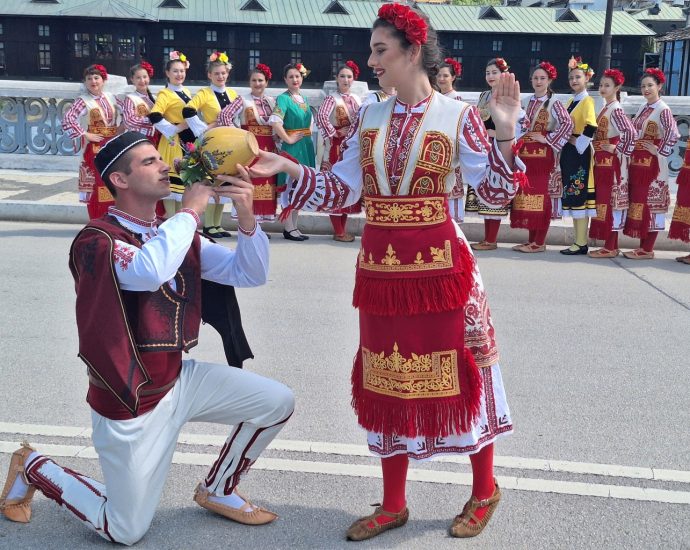 2804241 tsvetnitsa kumichka Пълната програма на ловешката Цветница 2025