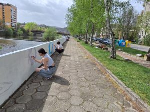 aleia kosmonavti 204241 1 Ученици от Профилираната природо-математическа гимназия преобразяват бетонната стена на Алеята на космонавтите