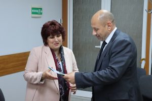 biudjeti 2504241 Кметът Страцимир Петков връчи бюджетите за 2024 г. на директорите и управителите на детските ясли, детската кухня, превантивно-информационен център и социалните услуги в община Ловеч