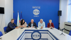 bsplovech 2904241 Единни, всички съветници от БСП Ловеч свалиха доверието си от кмета Петков. Аргументите