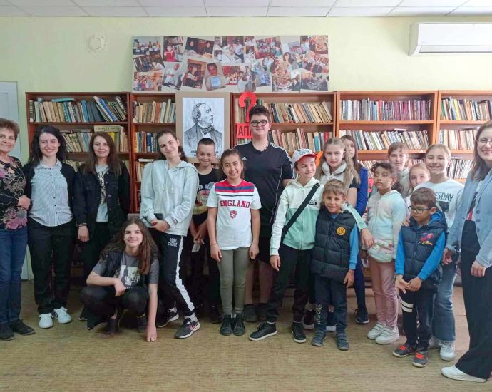 joglav deca 304241 2 Международния ден на детската книга беше отбелязан в с. Йоглав