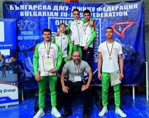 ju jucu 2904241 Момчетата от спортен клуб „Вароша“ – Ловеч спечелиха два златни, един сребърен и един бронзов медал от ежегодният турнир по джу джицу