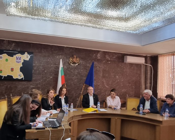 konsultacii rik 1304241 1 При проведените от областният управител консултации се постигна съгласие за състав на РИК Ловеч