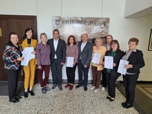 medici 504241 Кметът на Община Ловеч Страцимир Петков отличи десет медицински специалисти с наградата „Професионалист на годината 2023“
