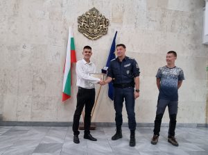 ou nagrada 1304241 1 Областният управител на Ловеч Виктор Стойчев с почетна грамота от ОКСУП