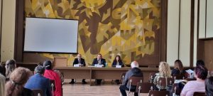 sreshta chitalishta 104241 1 Днес по инициатива на Съюза на народните читалища се проведе кръгла маса на тема „Нови идеи, нови възможности“. Събитието премина под патронажа на областния управител на област Ловеч