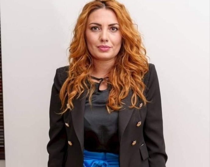 stliliana kalinova 1504241 Юристът Стилияна Калинова пое длъжността секретар на Община Ловеч.