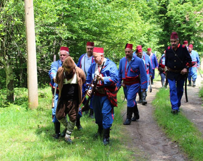 cherni vit 2005241 18 В Черни Вит се състоя възпоменателен митинг в памет на Нейо Крачунов – укривателят на Бенковски
