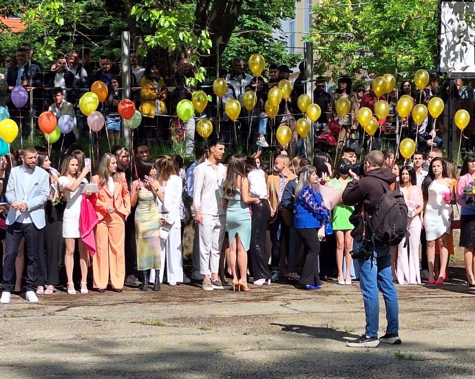 ezikova 1305241 3 Кметът на Община Ловеч поздрави днес със завършването випуск 2024 на ПЕГ „Екзарх Йосиф I“
