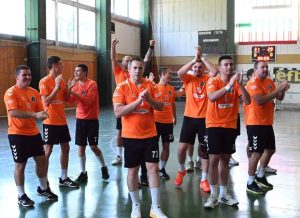 handbal osam 2805241 1 След победа над „Фрегата“ – Бургас хандбалстите на „Осъм“ – Ловеч спечелиха бронзовите медали от първенството на „А“ републиканска хандбална група