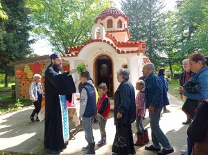 joglav velikden 505241 В Йоглав раздадоха курбан за здраве на Великден