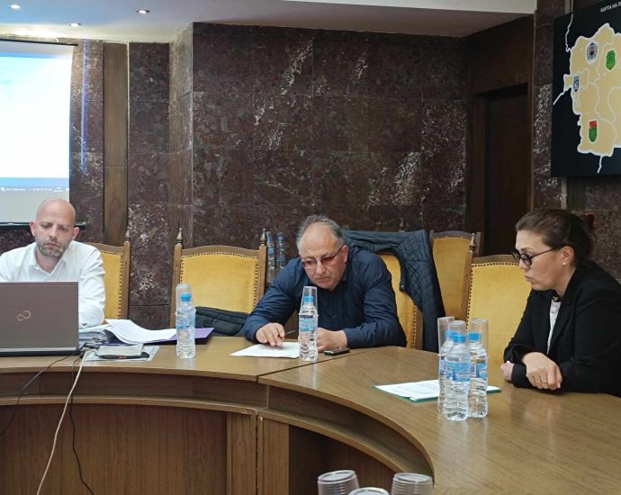 komisia pametnici 3005241 2 Два паметника от област Ловеч получиха одобрението на Областна комисия „Военни паметници“ за кандидатстване пред Министерство на отбраната