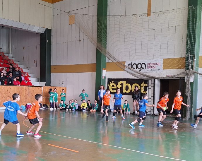 mni handball 1305241 6 130 момичета и момчета до 10 години се включиха в международния турнир по минихандбал в Ловеч