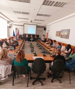 obuchenie 2005241 2 В Ловеч се проведе поредното продължаващо обучение на медицински специалисти, членове на Българската асоциация на професионалистите по здравни грижи (БАПЗГ) към Регионалната колегия - Ловеч