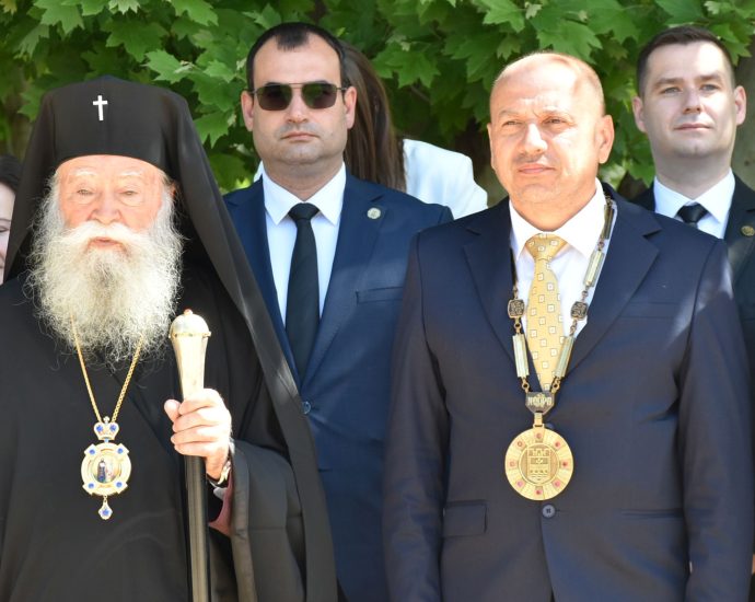 praznik lovech 1105241 1 Кметът Петков на празника на Ловеч 11 май: Да обичаме и славим града си!