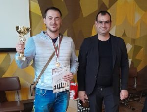 shah 2005241 2 Гросмайстор Радослав Димитров спечели 18-ия открит турнир по шах за купа „Ловеч“
