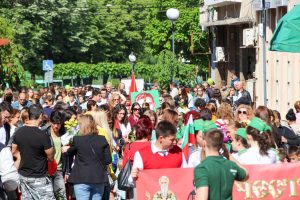 teteven 24mai 2405241 4 Стотици възпитаници на училища и детски градини се включиха в празничното шествие по случай 24 май в Тетевен