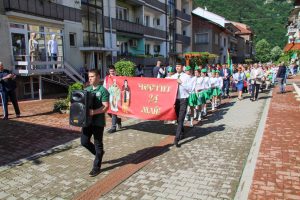 teteven 24mai 2405241 5 Стотици възпитаници на училища и детски градини се включиха в празничното шествие по случай 24 май в Тетевен