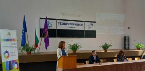 tk biznes 1505241 За втора поредна година в Техническия колеж Ловеч се проведе информационна среща на представители на местния бизнес и студенти